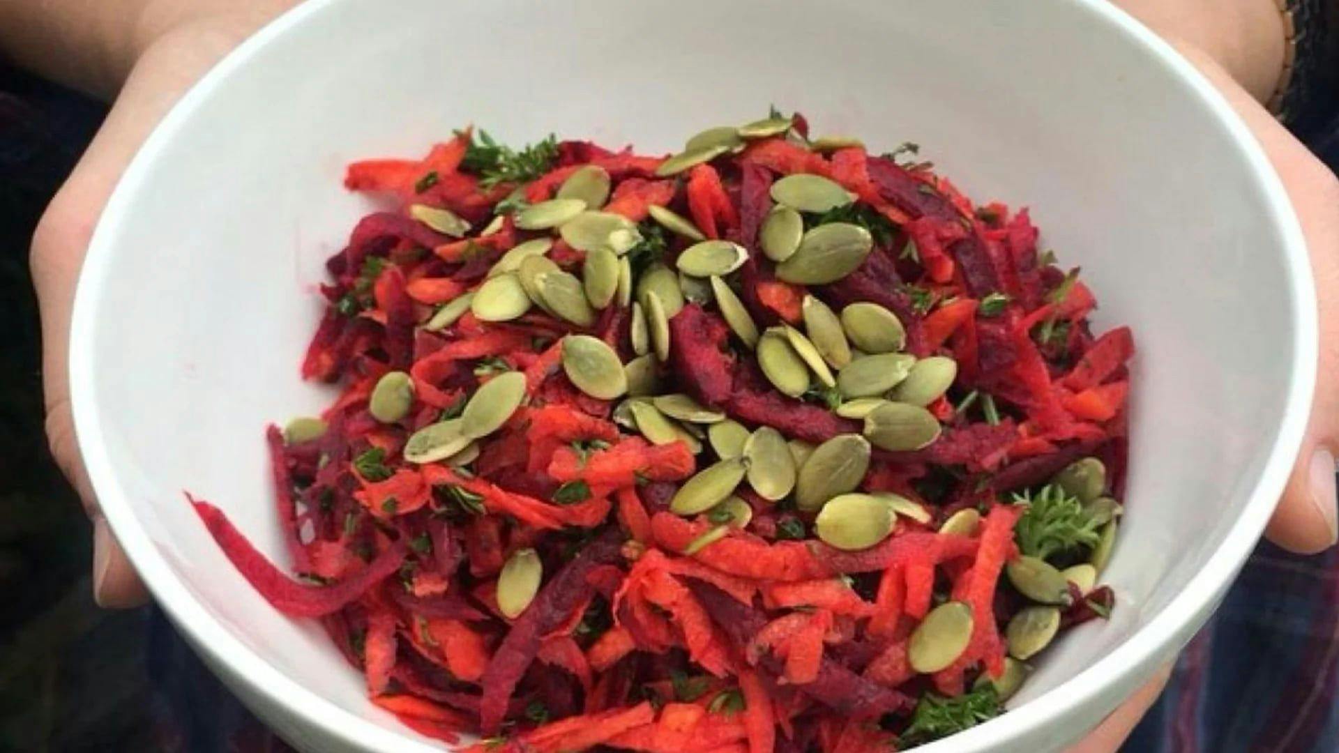 Raw Beetroot and Carrot Salad